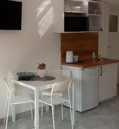 Goscinne Keja مينزفوجة